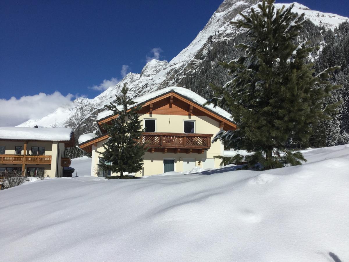 Ferienhaus Alpen Lodge und die Gams Neurur Exterior foto